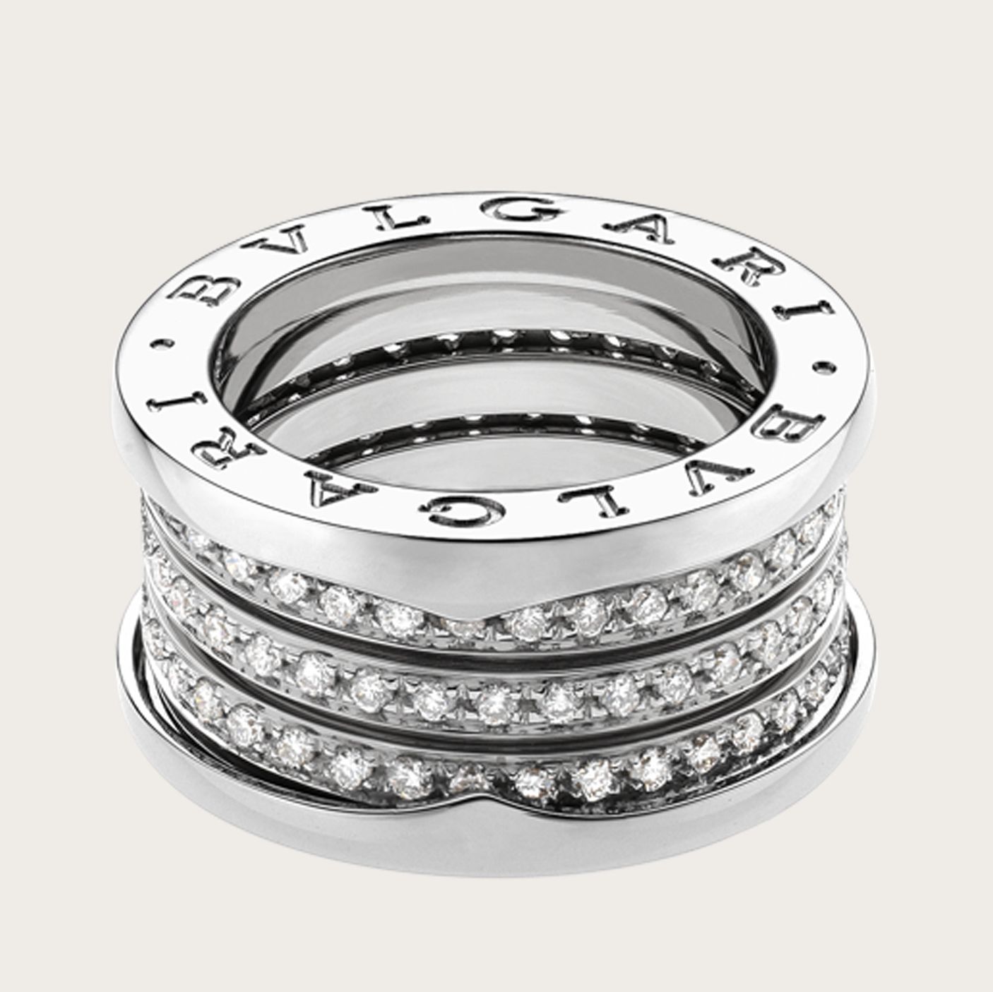 Bvlgari 宝格丽 B.ZERO1，AN850556。四环戒指，18K白金材质，饰以密镶钻石。尺寸56号。