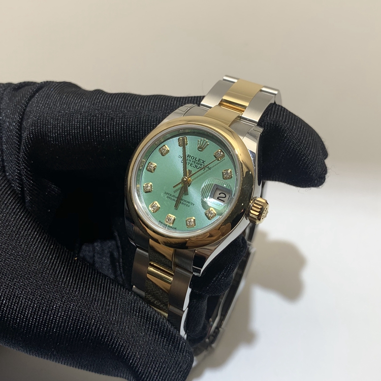 Rolex 劳力士 女装日志型系列，279163。28毫米表径，18K黄金/精钢表壳，薄荷绿面盘，钻石时标，3点位置日期显示，2236自动上弦机械机芯，专柜定价：81100元。 单表附保卡。