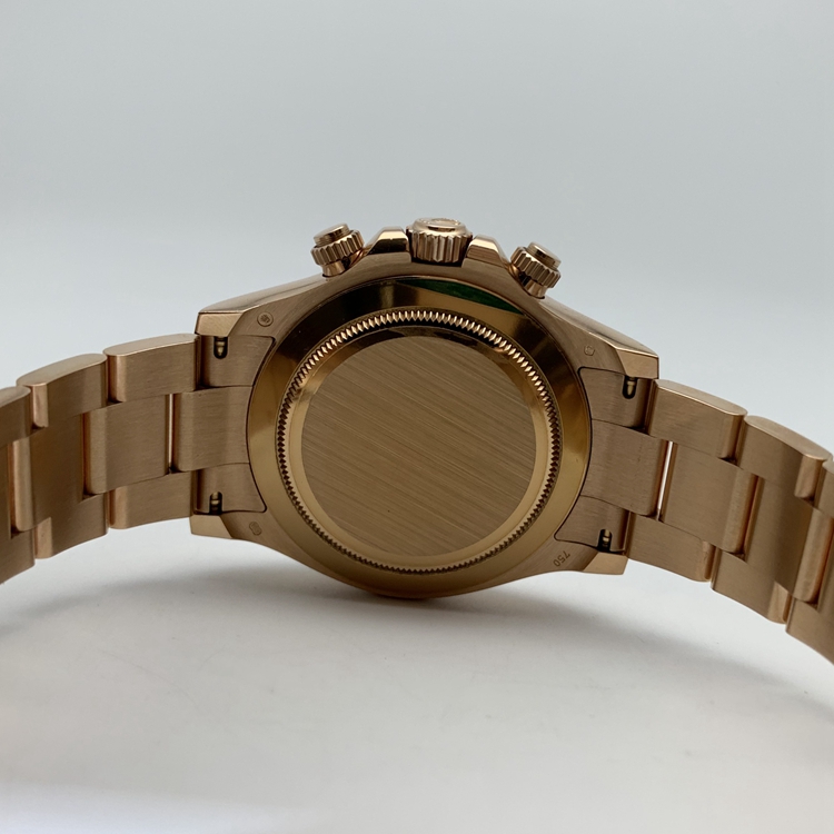 Rolex 劳力士 宇宙计型迪通拿系列，m116505-0011。40毫米表径，18K玫瑰金蚝式表壳，固定外圈连计速刻度，巧克力色面盘，计时功能，Cal.4130自动上弦机械机芯。专柜定价：292500元。 单表无附件。