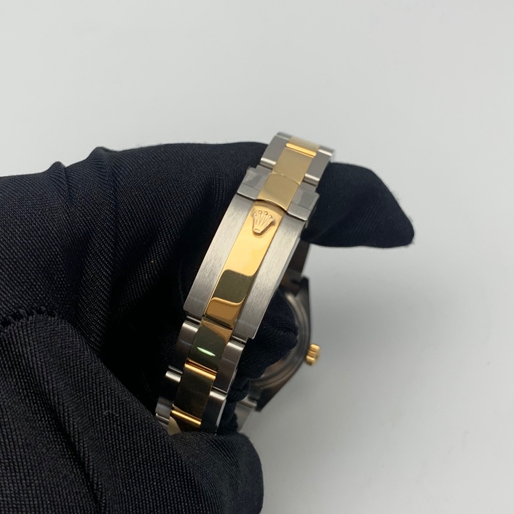 Rolex 劳力士 女装日志型系列，279163。28毫米表径，18K黄金/精钢表壳，薄荷绿面盘，钻石时标，3点位置日期显示，2236自动上弦机械机芯，专柜定价：81100元。 单表附保卡。
