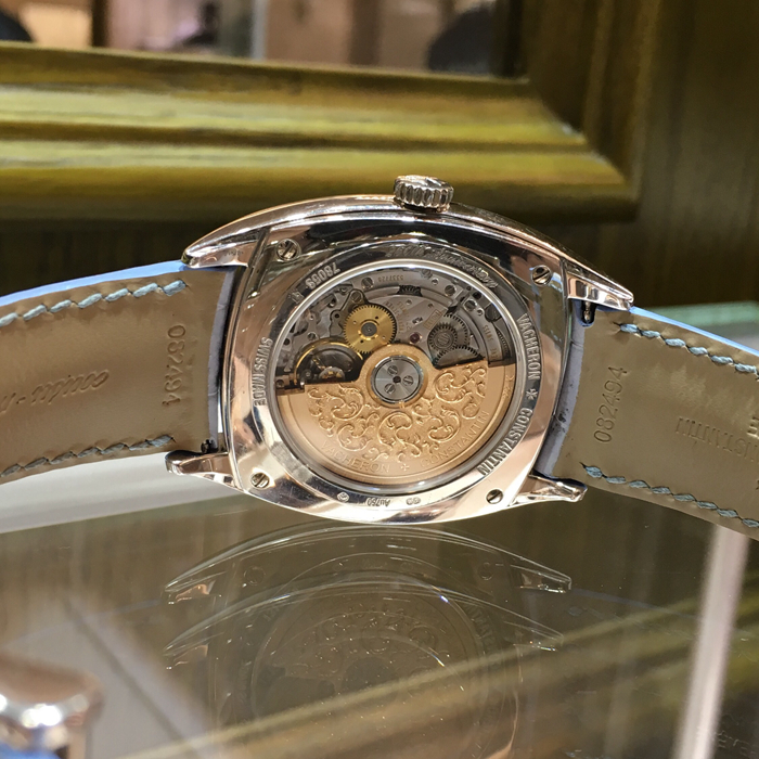 Vacheron Constantin 江诗丹顿 和韵系列，7805S/000G-B052。37x46.6毫米表径，18K白金表壳，镶嵌88颗精美钻石，总重达1.20克拉，白色面盘，双时区功能，自动上弦机械机芯，动力储备40小时。专柜定价：362000元。 单表无附件。