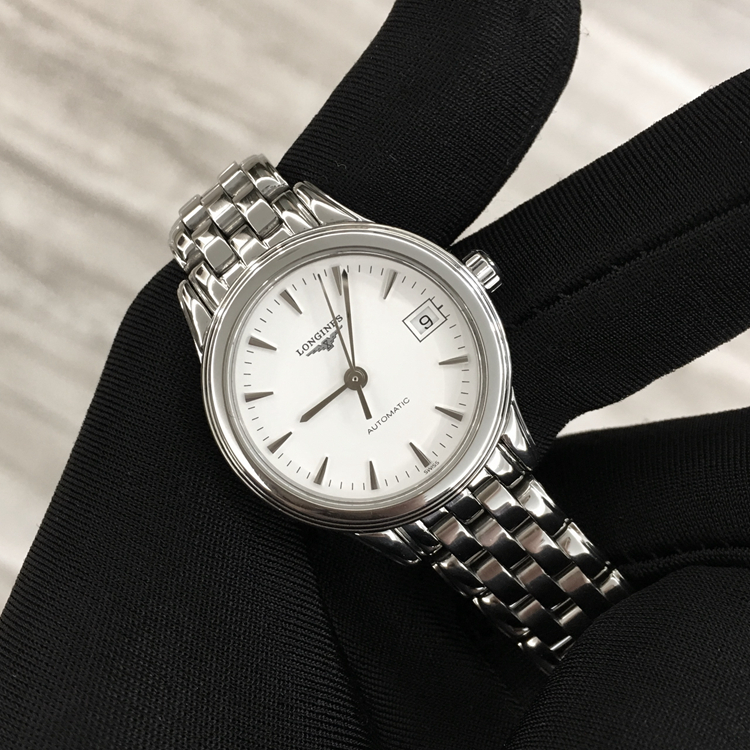 LONGINES 浪琴 优雅系列，L4.274.4.12.6。26毫米表径，精钢表壳，白色面盘，3点位置日期显示，Cal.L595自动上弦机械机芯，动力储备40小时。专柜定价：10900元。 单表无附件。