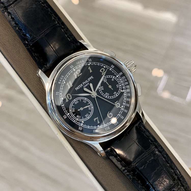 PATEK PHILIPPE 百达翡丽 超级复杂功能时计系列，5370P-001。41毫米表径，PT950表壳，纯黑色珐琅面盘，金质立体宝玑字块，双秒追针计时表，小秒针表盘，计时功能，Caliber CHR 29-535 PS手动上弦机械机芯，动力储备55-65小时。专柜定价：1826000元。 单表无附件。