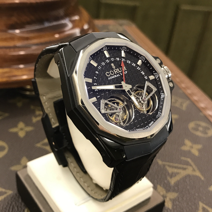 CORUM 昆仑 ADMIRAL'S CUP 海军上将杯，108.201.95/0F01 AN20，44毫米表径，钢间陶瓷。四五点位置、七八点位置镂空陀飞轮装置。手动上链机械机芯。 未使用品全套附件齐全。