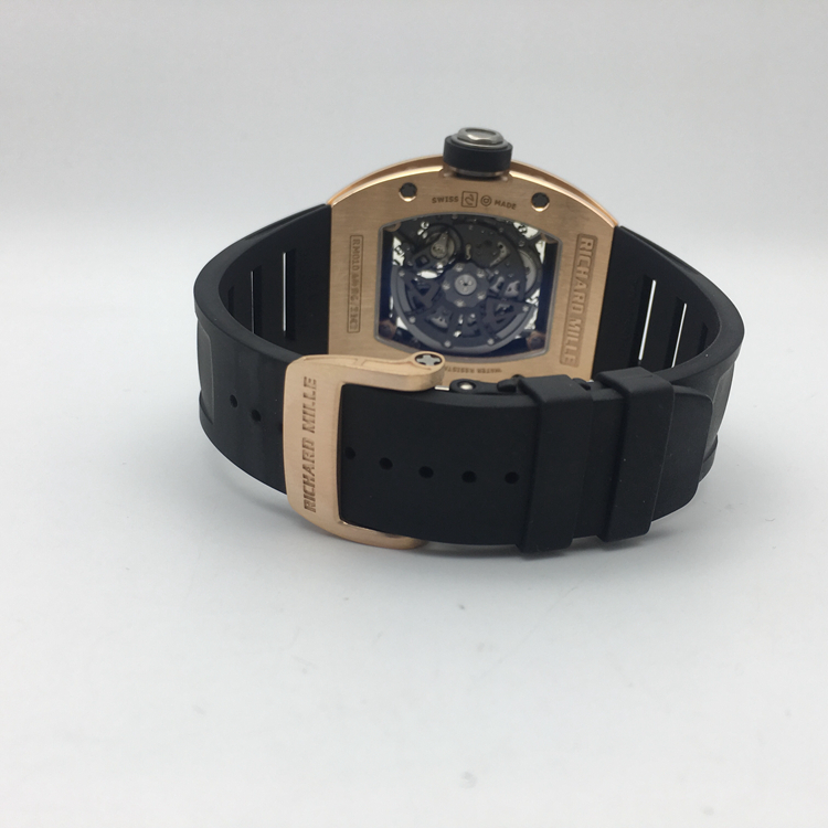 RICHARD MILLE 理查德米勒 男士系列，RM 010。48* 39.30毫米表径，18K玫瑰金表壳，酒桶型镂空面盘，7点位置日期显示，自动上弦机械机芯。专柜定价：656000元。 单表附盒子。