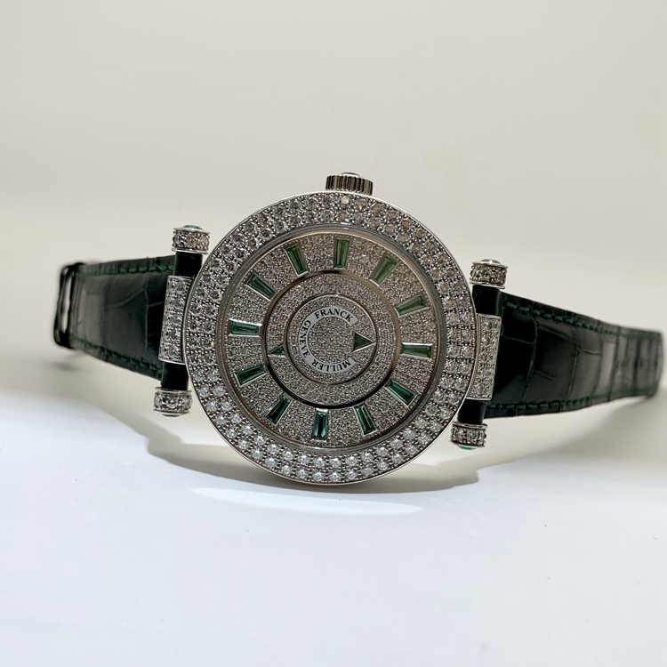 FRANCK MULLER 法兰克穆勒 LADIES'COLLECTION系列，DM 42 D 2R CD。42毫米表径，18K白金原钻表壳，满天星面盘，绿宝石刻度，自动上弦机械机芯。 单表无附件。