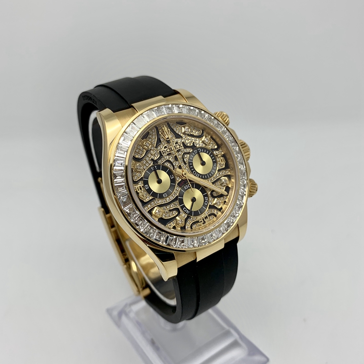 Rolex 劳力士 宇宙计型迪通拿系列，116518 后加钻。40毫米表径，18K黄金表壳，计时功能，自动上弦机械机芯。 单表无附件。