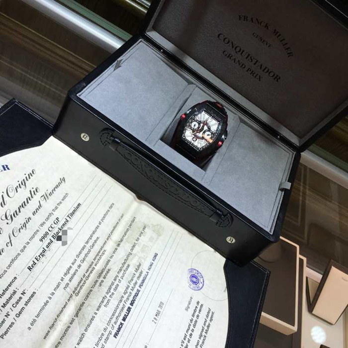 FRANCK MULLER 法兰克穆勒 THE CONQUISTADOR LINE系列，9900 CC GP。48毫米表径，钛金属表壳，PVD红色镀层，6点位置日期显示，计时功能自动上弦机械机芯。 全套附件齐全。
