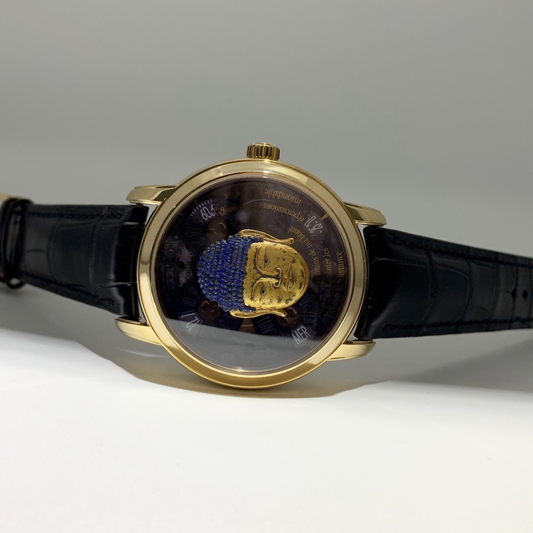 Vacheron Constantin 江诗丹顿 艺术大师系列，86070/000J-9348。40毫米表径，18K黄金表壳，以日本宗教佛像面具为表盘的腕表散发出如皓月般温柔与详和的光辉，日期显示、星期显示功能，自动上弦机械机芯。  全套附件齐全。