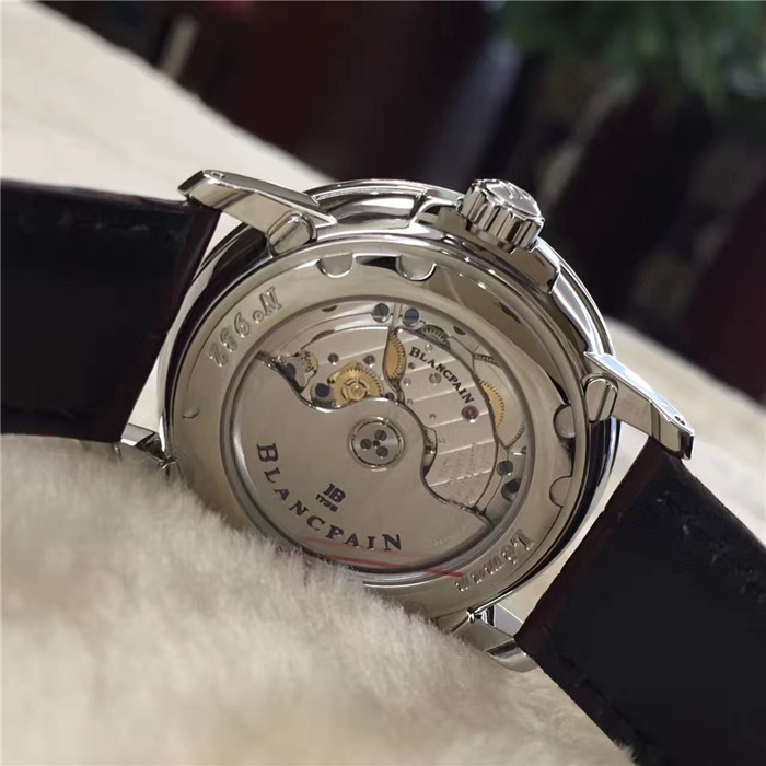 宝珀莱芒湖系列 2863-1127-53B 钢款40mm背透年历月相4天长动力自动机械腕表