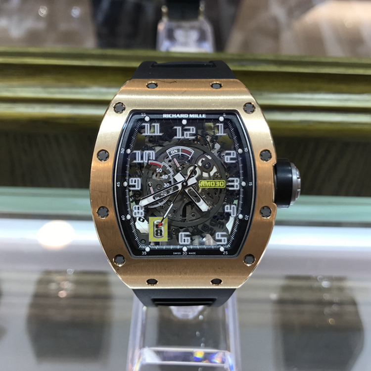 RICHARD MILLE 理查德米勒，RM 030 AO。50*42.7毫米表径，18K玫瑰金表壳，镂空面盘，7点位置日期显示，自动上弦机械机芯。 单表无附件。