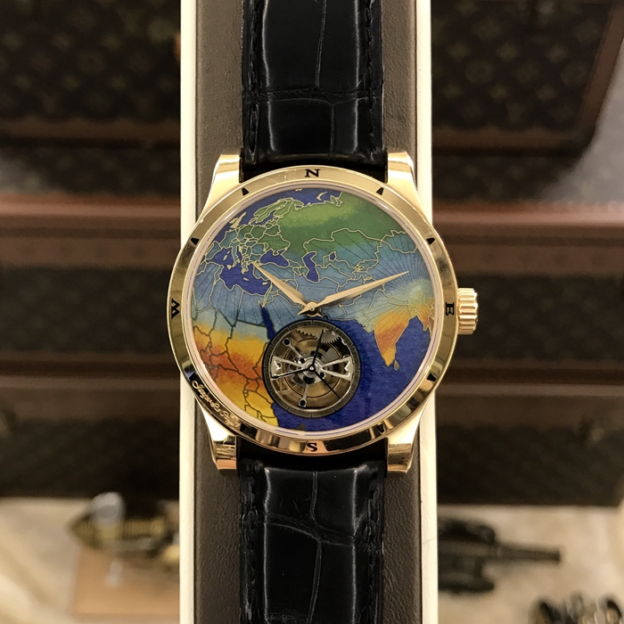 Jaeger-LeCoultre 积家 master 大师系列，Q1652423。43毫米表径，18K玫瑰金表壳，珐琅掐丝彩绘，罕见亚非欧板块，6点位置陀飞轮装置。全球限量30枚。自动上弦机械机芯，动力储备48小时。 全套附件齐全。