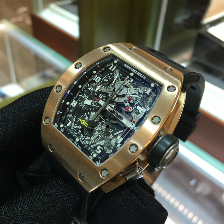 RICHARD MILLE 理查德米勒 男士系列，RM004。48*39.7毫米表径，18K玫瑰金表壳，镂空面盘，手动上弦机械机芯。 单表无附件。