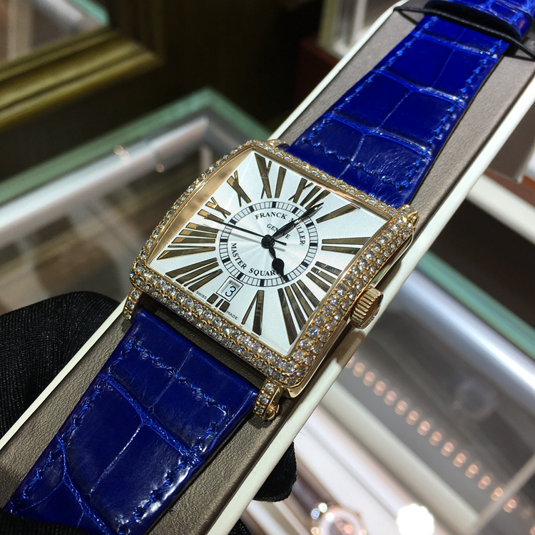 FRANCK MULLER 法兰克穆勒，6000 H SC DT D。36*36毫米表径，18K玫瑰金表壳镶嵌钻石，白色面盘，罗马数字时标，6点位置日期显示，自动上弦机械机芯。 单表无附件。