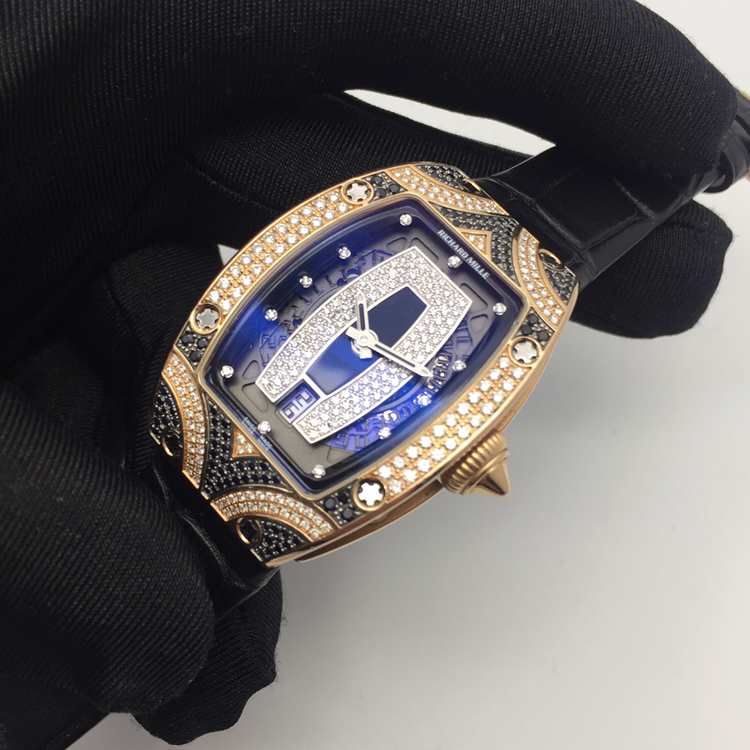 RICHARD MILLE 理查德米勒，RM 007。31*45毫米表径，18K玫瑰金原钻表壳，黑色面盘，6点位置日期显示，自动上弦机械机芯。 单表无附件。