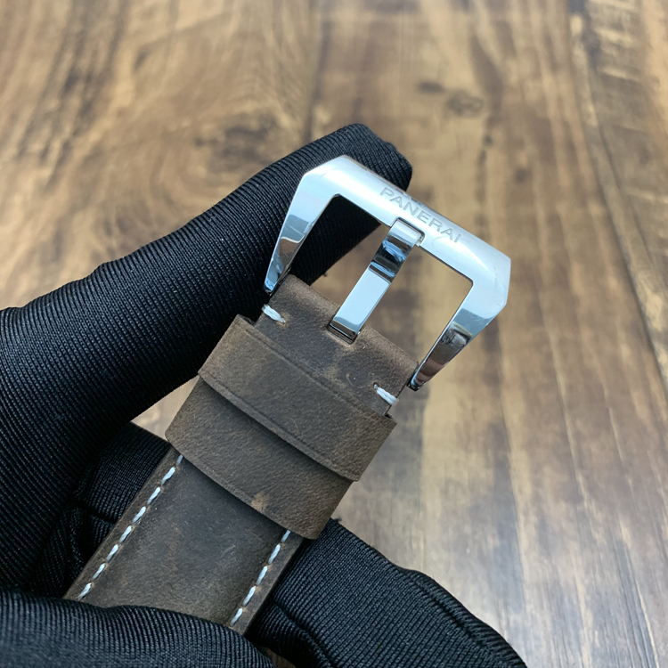 Panerai 沛纳海 RADIOMIR系列，PAM00425。47毫米表径，精钢表壳，特殊S.L.C.盘面，游艇标。Cal.P.3000手动上弦机械机芯，动力储备72小时，专柜定价：56500元。  单表无附件。