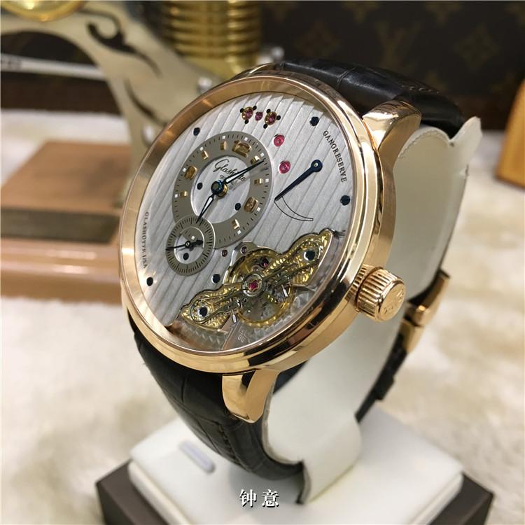 Glashutte 格拉苏蒂原创 Senator Diary 艺术与工艺系列，66-05-25-25-05。42毫米表径，18K玫瑰金表壳，银灰色面盘，专利机芯倒置设计表面，偏心表盘，动储显示，手动上弦机械机芯，动力储备41小时。专柜缺货款，限量200枚，?定价：218500元。 全套附件齐全。