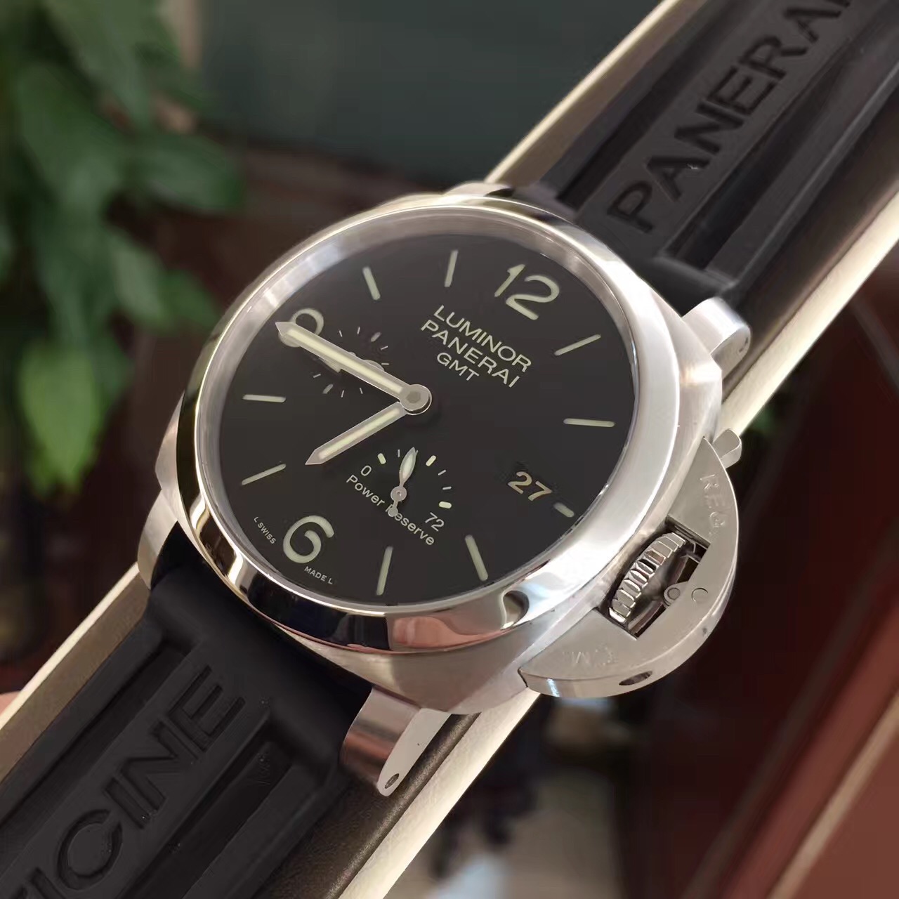 沛纳海LUMINOR 1950 PAM00321 45mm精钢 GMT两地时 自产P.9002自动机芯三天动力储存 