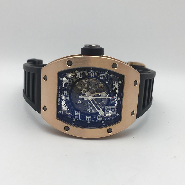 RICHARD MILLE 理查德米勒 男士系列，RM 010。48* 39.30毫米表径，18K玫瑰金表壳，酒桶型镂空面盘，7点位置日期显示，自动上弦机械机芯。专柜定价：656000元。 单表附盒子。