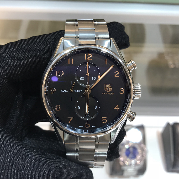 Tag Heuer 泰格豪雅 卡莱拉系列，CAR2014.BA0796。43毫米表径，精钢表壳，黑色面盘，日期显示、计时功能，Cal.1887自动上弦机械机芯，动力储备50小时，专柜定价：51000元。 全套附件齐全。