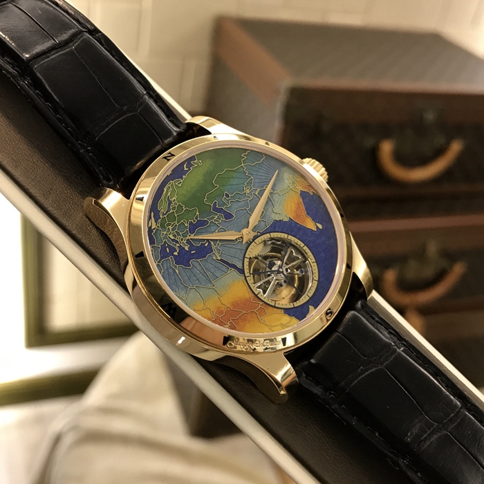 Jaeger-LeCoultre 积家 master 大师系列，Q1652423。43毫米表径，18K玫瑰金表壳，珐琅掐丝彩绘，罕见亚非欧板块，6点位置陀飞轮装置。全球限量30枚。自动上弦机械机芯，动力储备48小时。 全套附件齐全。