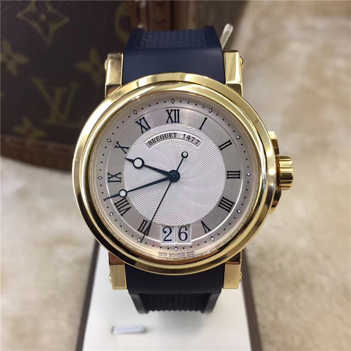 Breguet 宝玑 航海系列 5817BA/12/9v8 大三针日历显示 39mm