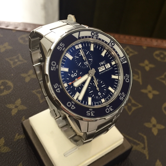 IWC 万国 海洋时计系列，IW376710。44毫米表径，精钢表壳，深蓝色钢镀铑面盘，3点位置日期星期显示，计时功能自动上弦机械机芯，动力储备44小时。 单表无附件。