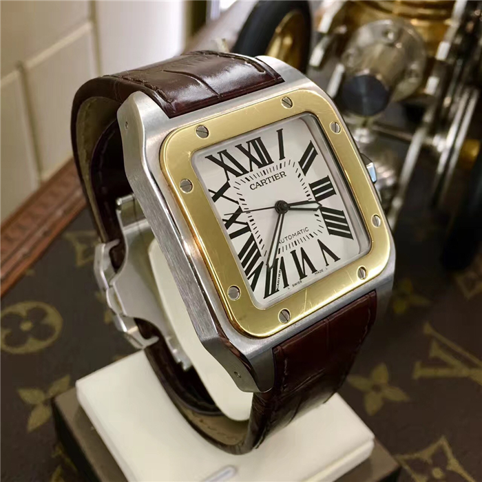 Cartier 卡地亚 桑托斯系列，?W20072X7。?51.1×41.3毫米表径，18K玫瑰金/精钢表壳，白色面盘，罗马数字时标，自动上弦机械机芯，动力储备42小时。 全套附件齐全?。