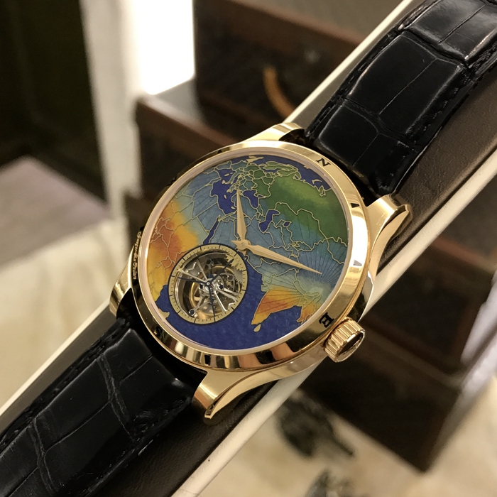 Jaeger-LeCoultre 积家 master 大师系列，Q1652423。43毫米表径，18K玫瑰金表壳，珐琅掐丝彩绘，罕见亚非欧板块，6点位置陀飞轮装置。全球限量30枚。自动上弦机械机芯，动力储备48小时。 全套附件齐全。