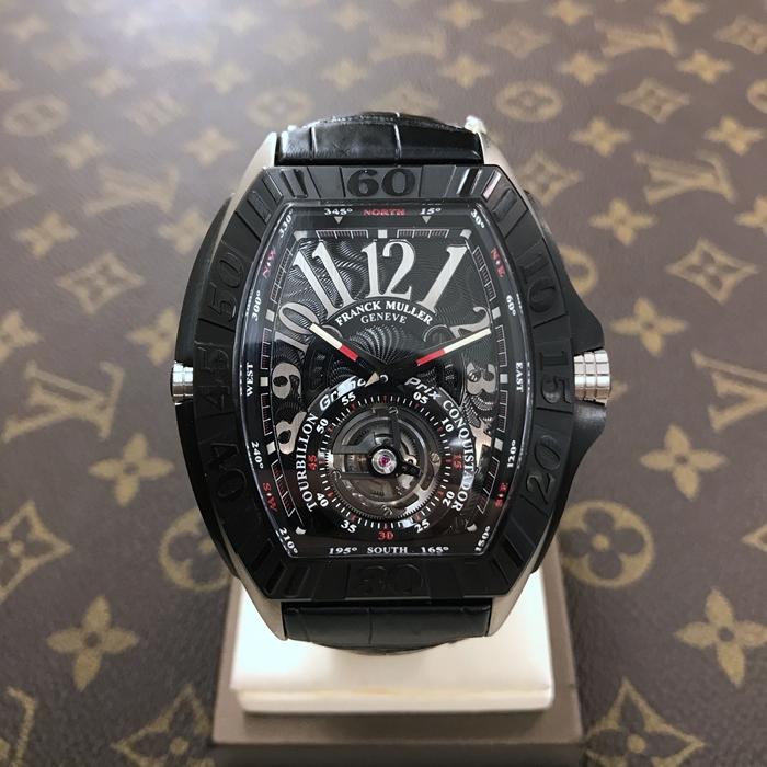 FRANCK MULLER 法兰克穆勒 CONQUISTADOR GPG系列，9900 T GPG TITANIUM。48x62.7毫米表径，灰钛与黑钛表壳，黑色面盘，陀飞轮装置，手动上弦机械机芯，动力储备60小时。专柜定价：888000元。 全套附件齐全。