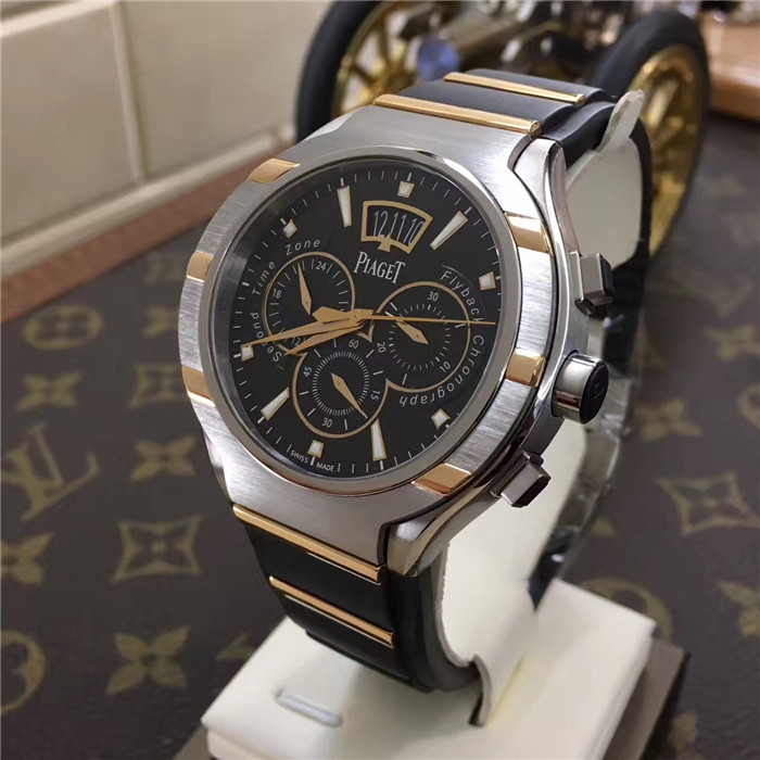 PIAGET 伯爵 POLO系列，G0A36002。45毫米表径，钛金属/18K玫瑰金表壳，黑色面盘，18K玫瑰金荧光时标，配有小秒针，备有日期显示和第二时区功能。蓝宝石水晶透明底盖，搭载伯爵制880P PVD手动上链超薄计时机械机芯。专柜定价：209700元。 未使用品全套附件齐全。