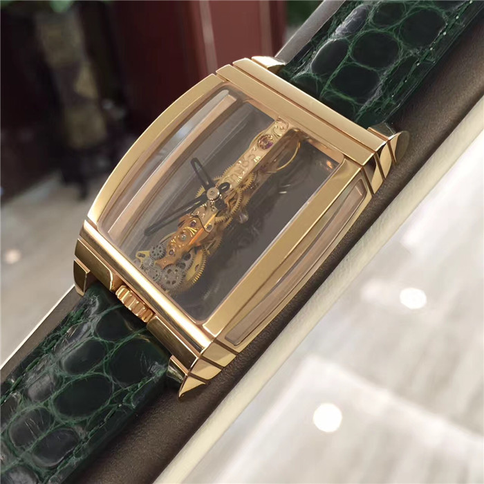 CORUM 昆仑 CORUM  Bridges 昆仑桥系列，113.550.55/0001。32x50毫米表径，全镂空酒桶形，18k玫瑰金壳扣。CO113 自产手动上弦机械机芯，动力储备40小时。 