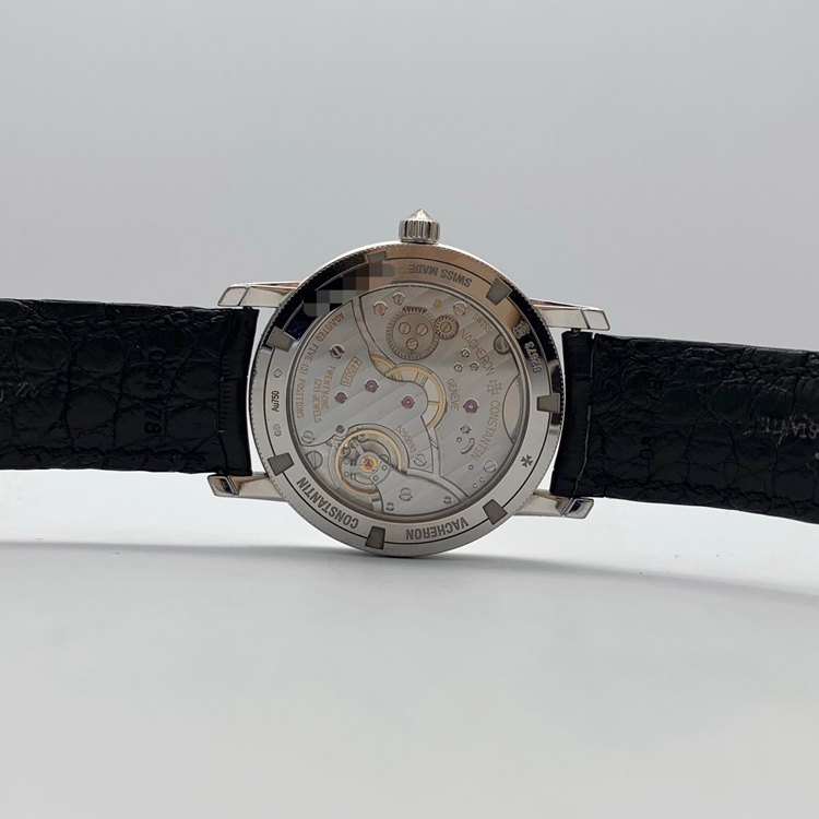 Vacheron Constantin 江诗丹顿 传承系列，82673/000G-9821。38毫米表径，18K白金原钻表壳，满天钻面盘，4400手动上弦机械机芯，动力储备65小时。专柜定价：476000元。 全套附件齐全。