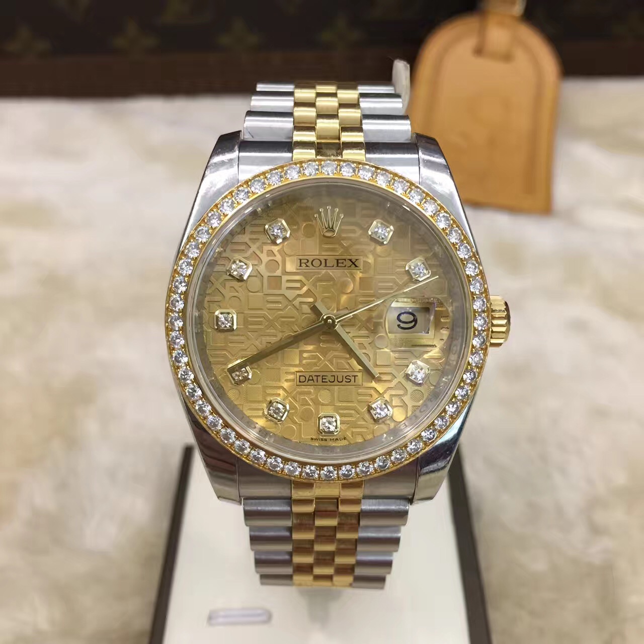 Rolex 劳力士 女装日志型系列，116243-63603。36毫米表径，18k黄金/精钢原钻表壳，香槟色电脑面，钻石时标，中央时、分及秒针，自动上弦机械机芯，动力储备48小时。 全套附件齐全。