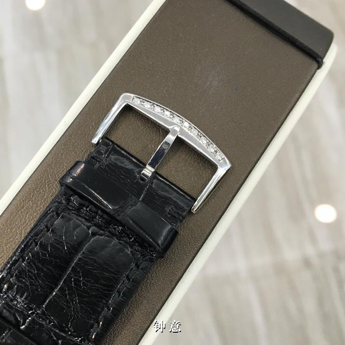 FRANCK MULLER 法兰克穆勒  Long Island 长岛系列，?1300 H R JR。?35*48.3毫米表径，?精钢后镶钻表壳，六点位置月相显示，自动上弦机械机芯。 全套附件齐全。