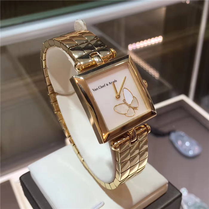 梵克雅宝女表，18K黄金，珍珠贝母面盘，25×25毫米表径，精准石英机芯，钟意现货。