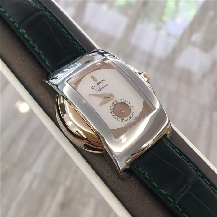 Corum 昆仑 女表 25.5×46.5毫米表径，18K玫瑰金 /白金表壳，立体多面折射玻璃表镜，指针式日期显示，自动上弦机械机芯。 单表无附件。 