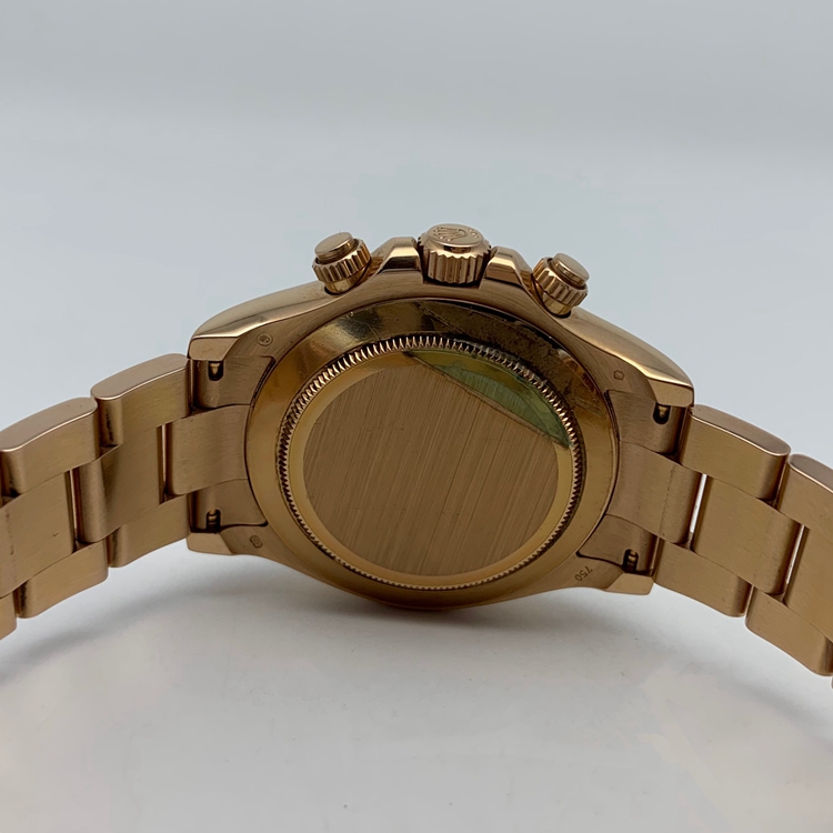 Rolex 劳力士 宇宙计型迪通拿系列，m116505-0009。40毫米表径，18k玫瑰金表壳，固定外圈连计速刻度，粉色面盘，6点位置小秒针显示，30分钟和12小时计时分别设于3点和9点位置，计时功能，4130自动上弦机械机芯，动力储备72小时。专柜定价：292500元。 单表无附件。