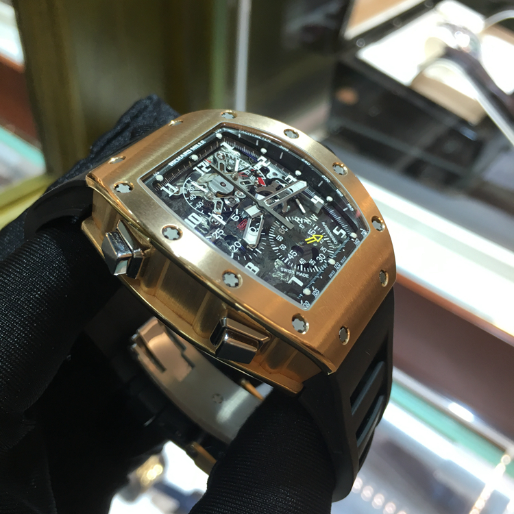 RICHARD MILLE 理查德米勒 男士系列，RM004。48*39.7毫米表径，18K玫瑰金表壳，镂空面盘，手动上弦机械机芯。 单表无附件。