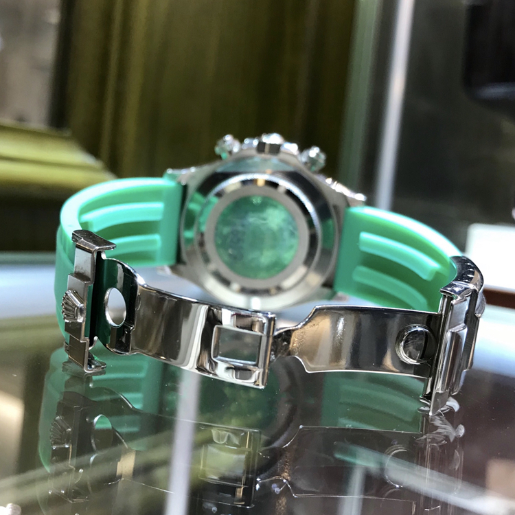 Rolex 劳力士 宇宙计型迪通拿系列，116519。40毫米表径。18K白金表壳，绿色面盘，罗马数字时标，6点位置小秒针显示，30分钟和12小时计时分别设于3点和9点位置，计时功能，自动上弦机械机械。 单表无附件。