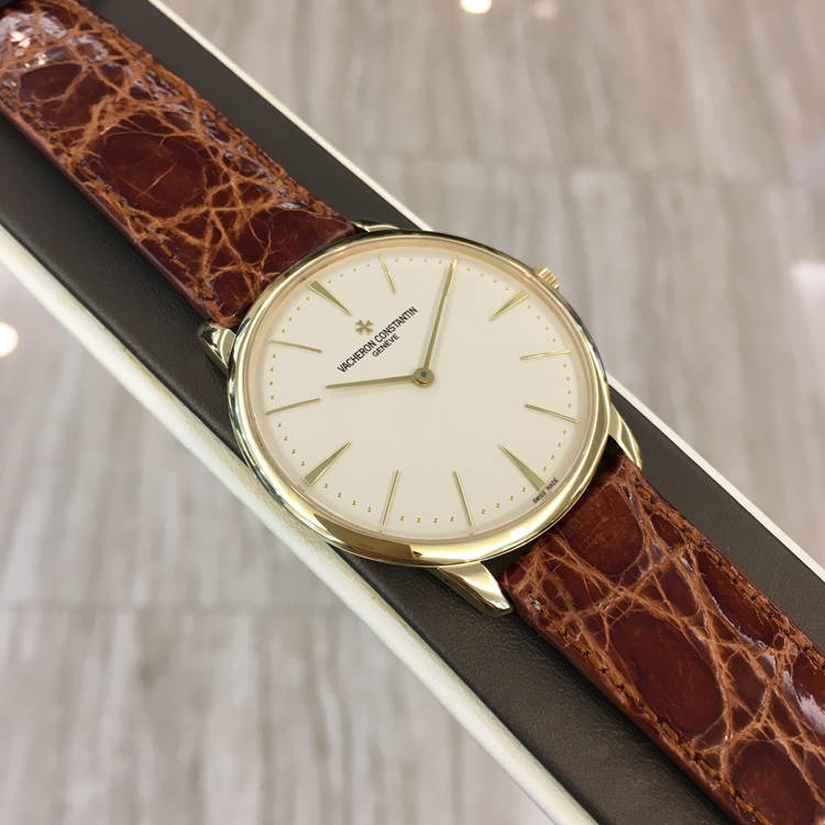 Vacheron Constantin 江诗丹顿 传承系列 ，81180/000J-9118。40毫米表径，18K黄金表壳，银白色面盘，Cal.1400手动上弦机械机芯，动力储备40小时，专柜定价：145000元。 单表无附件。