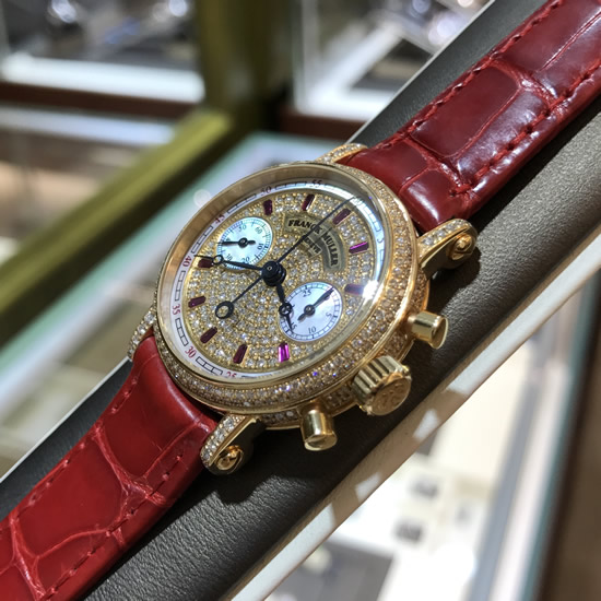FRANCK MULLER 法兰克穆勒，2860 NA D CD。31毫米表径，18K玫瑰金，原镶钻圈钻耳，满天星面盘，计时功能手动上弦机械机械。 单表无附件。