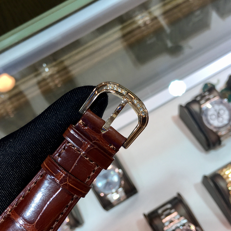 FRANCK MULLER 法兰克穆勒 MEN'S COLLECTION系列，8880 B S6 SQT D，39.6×55.4毫米表径，18K玫瑰金原钻表壳，镂空面盘，蓝宝石水晶玻璃表镜，手动上弦机械机芯。 单表无附件。