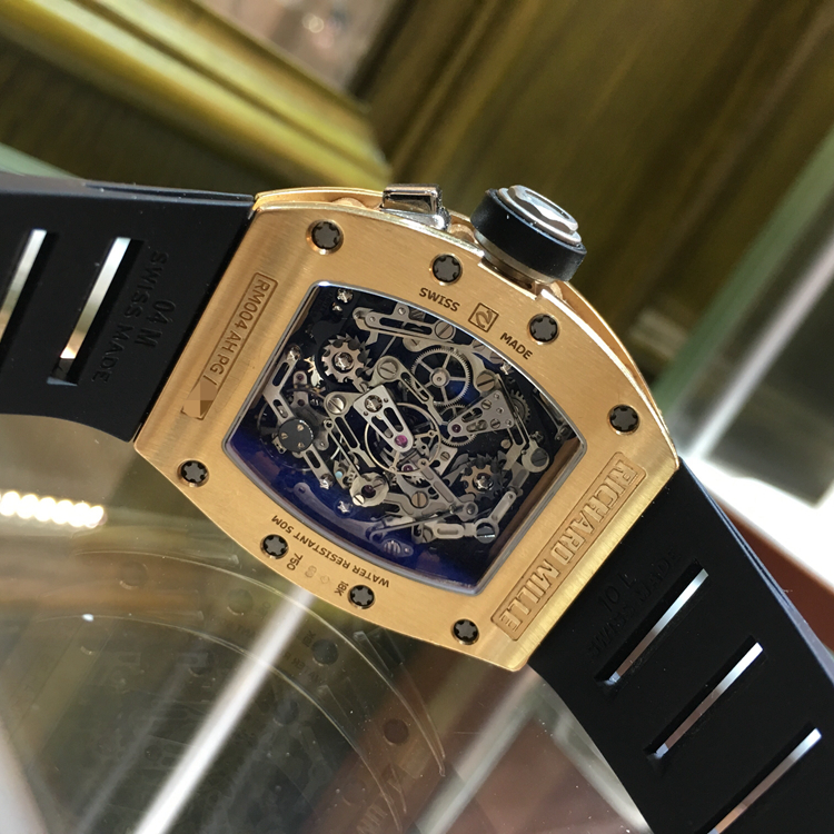 RICHARD MILLE 理查德米勒 男士系列，RM004。48*39.7毫米表径，18K玫瑰金表壳，镂空面盘，手动上弦机械机芯。 单表无附件。