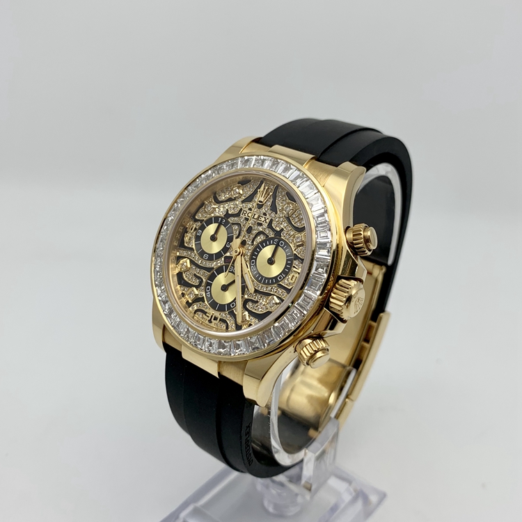Rolex 劳力士 宇宙计型迪通拿系列，116518 后加钻。40毫米表径，18K黄金表壳，计时功能，自动上弦机械机芯。 单表无附件。