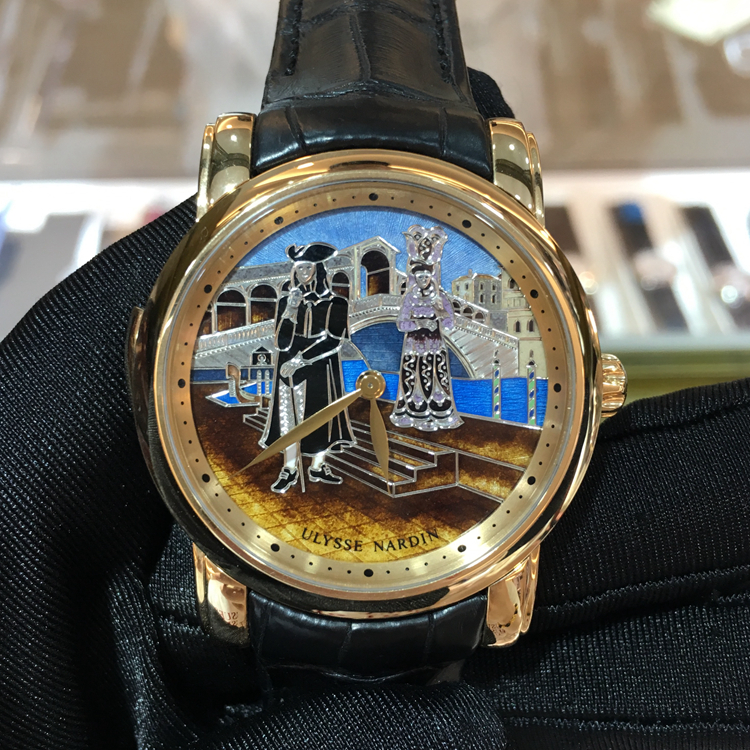 Ulysse Nardin 雅典 鎏金系列，716-63/VEN。42毫米表径，18K玫瑰金表壳，珐琅面盘，三问报时功能，自产UN-71手动上弦机械机芯，动力储备36小时。专柜定价：2337500元。 单表无附件。