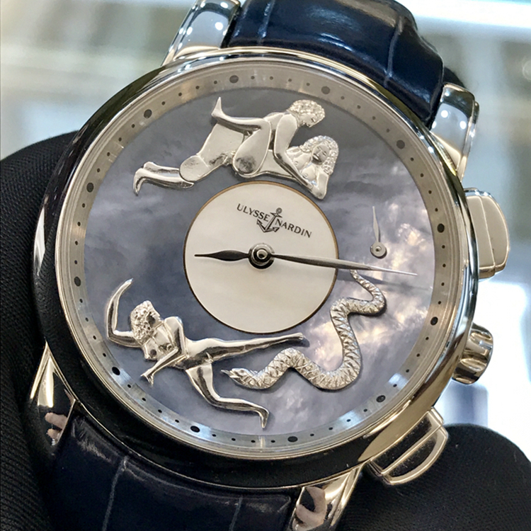 Ulysse Nardin 雅典，769-80。42毫米表径，PT950铂金表壳，蓝色贝母盘，春宫人偶，自鸣单问报时功能，自动上弦机械机芯。 单表无附件。