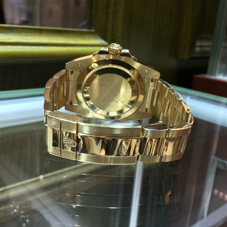 Rolex 劳力士 格林尼治型II系列，116718-LN-78208。40毫米表径，18K黄金表壳，24小时刻度双向旋转外圈，绿色面盘，3点位置为日期显示，自动上弦机械机芯，专柜定价：242300元。 单表无附件。