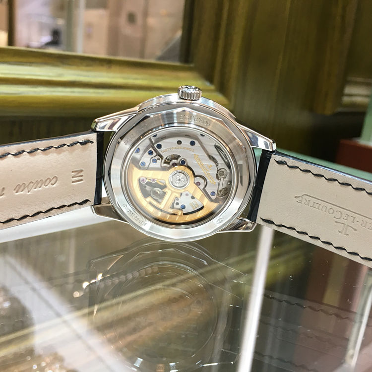 Jaeger-LeCoultre 积家 GEOPHYSIC 地球物理天文台系列，8108420。41.6毫米表径，精钢表壳，蓝色漆面面盘镶贴时标，巴顿型指针， 世界时功能，自产772自动上弦机械机芯，动力储备40小时。专柜定价：108000元。 全套附件齐全。