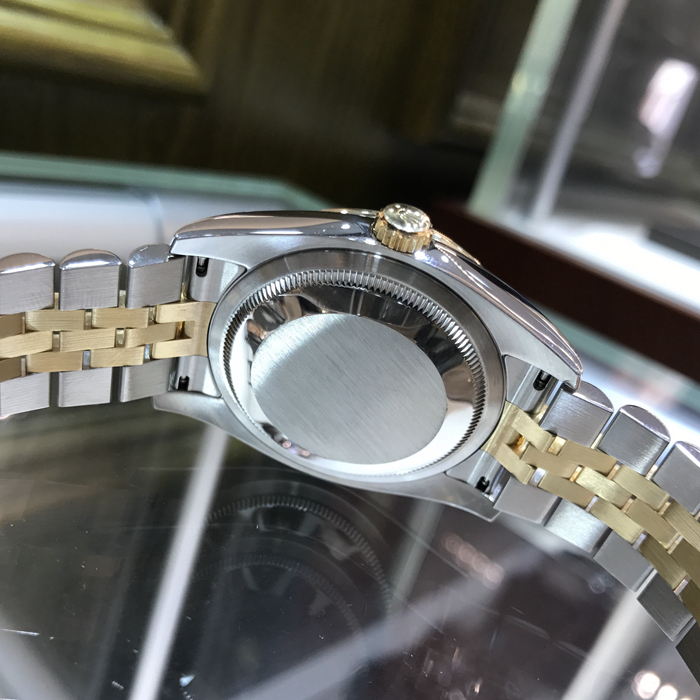 ROLEX 劳力士 日志型系列，116243。36毫米表径，18K黄金/精钢表壳镶钻，纪念花纹面盘，钻石时标，3点位置防反光凸透式放大（2.5倍）日历窗，自动上弦机械机芯。 单表无附件。